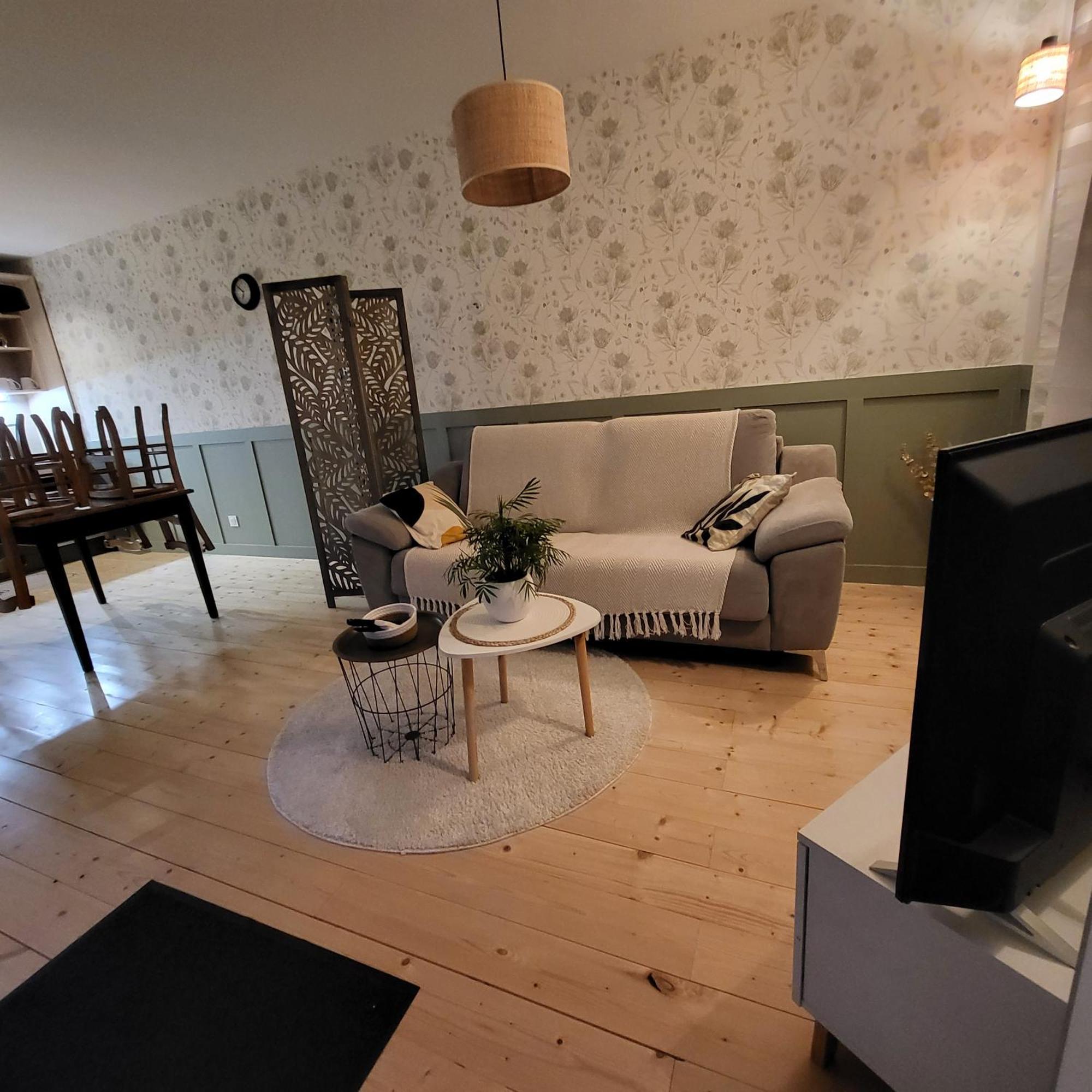 Le Nid Du Bosquet Apartment อีซัวร์ ภายนอก รูปภาพ